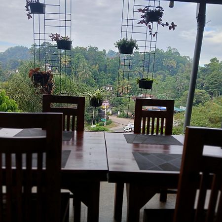 Kandyan Lounge Kiribathkumbura Exterior photo