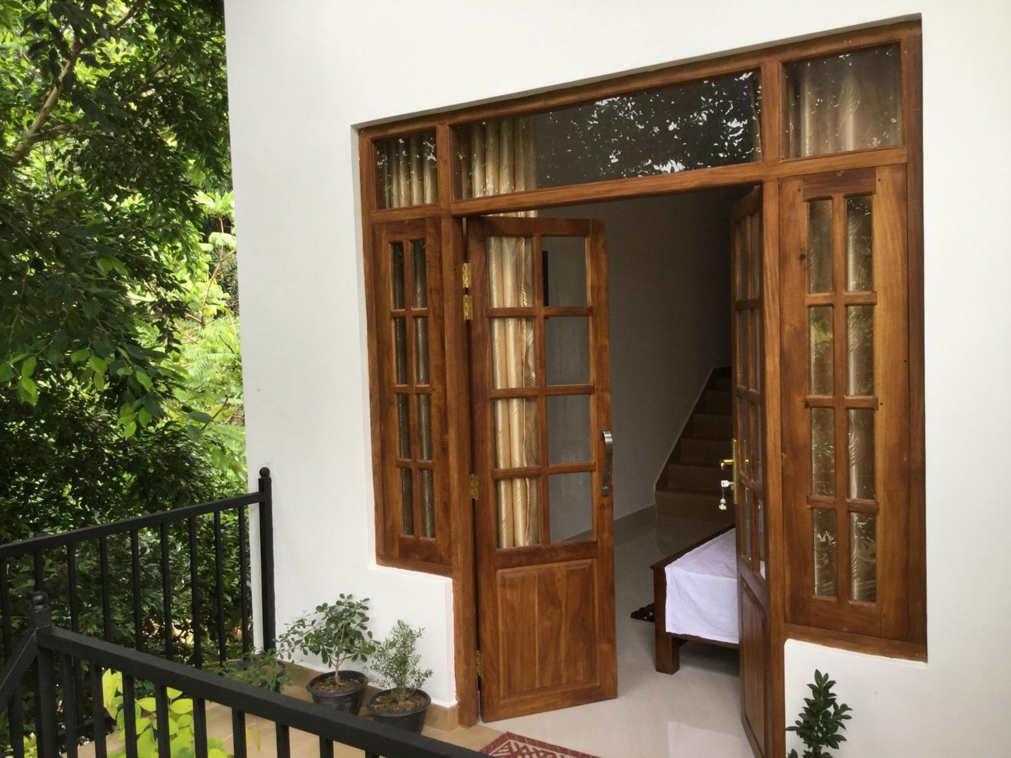 Kandyan Lounge Kiribathkumbura Exterior photo